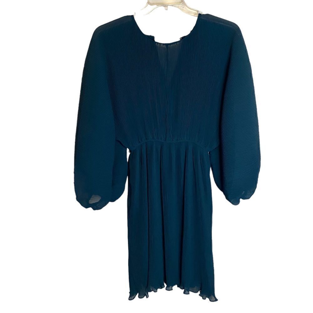 Floret Studios Pleated Dress Ruffle Hem Sz M NWOT
